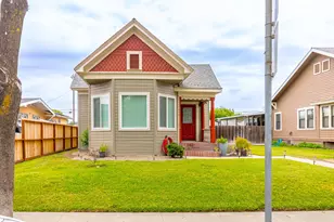1042 R St, Newman, CA 95360 - Photo 1