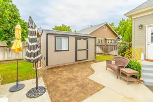 1042 R St, Newman, CA 95360 - Photo 27