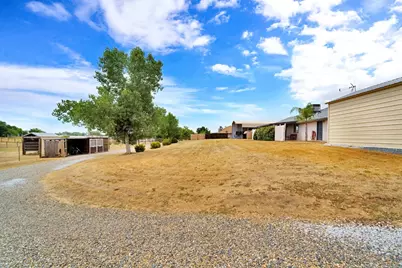 20689 Olympia Road, Madera, CA 93638 - Photo 35
