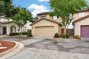 121 Anjou Cir, Sacramento, CA 95835 - Photo 3
