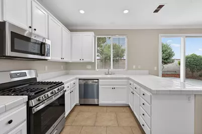 121 Anjou Circle, Sacramento, CA 95835 - Photo 15
