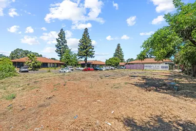 5725 Marconi Avenue, Carmichael, CA 95608 - Photo 17