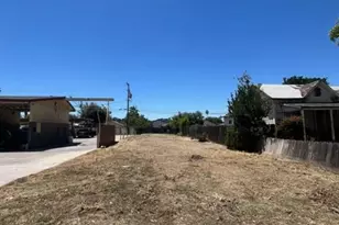 912 N D St, Madera, CA 93638 - Photo 1
