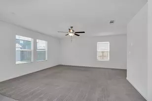 324 Shafer Trail Ct, Merced, CA 95341 - Photo 13
