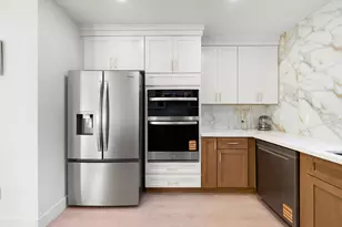 5401 J St, Sacramento, CA 95819 - Photo 13