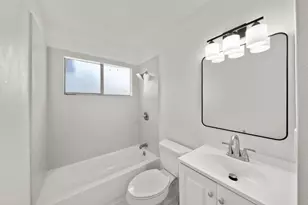 3255 Laurelhurst Dr, Rancho Cordova, CA 95670 - Photo 9
