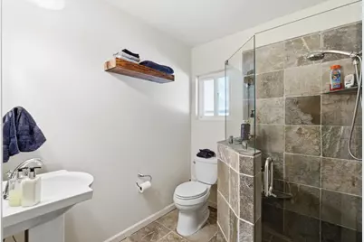 5426 Columbia Drive, Fresno, CA 93727 - Photo 25