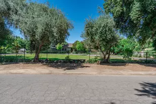 5426 Columbia Dr, Fresno, CA 93727 - Photo 43