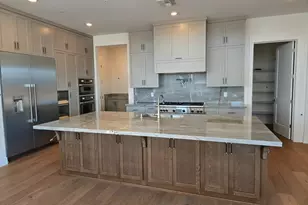 8565 Martin Andrew Cir, Roseville, CA 95747 - Photo 3