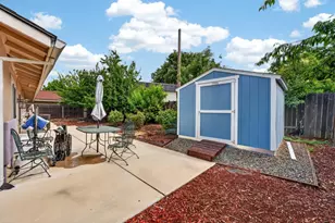 6204 Fennwood Ct, Sacramento, CA 95831 - Photo 19