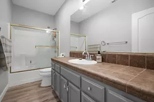 1165 Walnut Creek Dr, Newman, CA 95360 - Photo 21