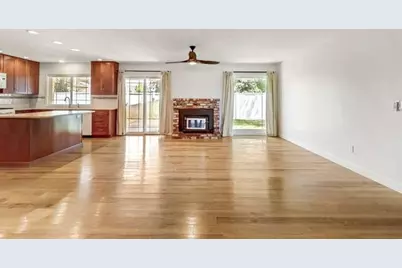 8986 Lansdowne Court, Elk Grove, CA 95624 - Photo 15