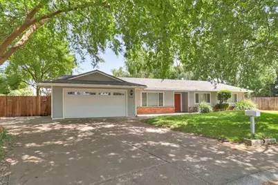 8986 Lansdowne Court, Elk Grove, CA 95624 - Photo 3