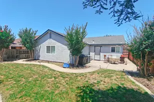 8272 Summer Falls Cir, Sacramento, CA 95828 - Photo 3