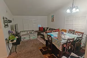 8272 Summer Falls Cir, Sacramento, CA 95828 - Photo 9
