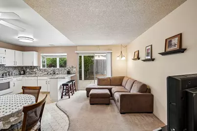 4112 Ashgrove Way, Sacramento, CA 95826 - Photo 9