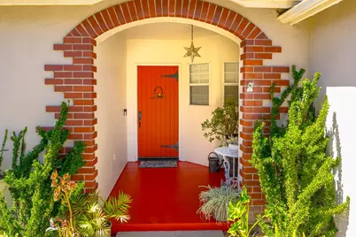 1104 Valencia, Modesto, CA 95350 - Photo 3