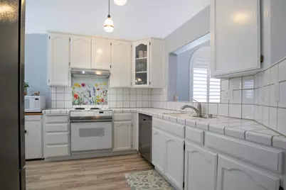 1104 Valencia, Modesto, CA 95350 - Photo 7
