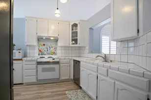 1104 Valencia, Modesto, CA 95350 - Photo 7