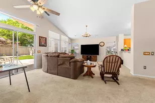300 Whiterose Ct, Roseville, CA 95747 - Photo 13