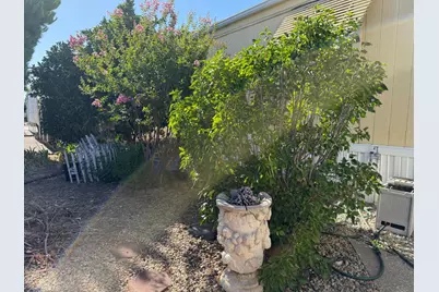 Magnolia, Sacramento, CA 95828 - Photo 41