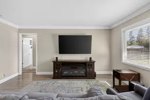 6812 Weddigen Way, North Highlands, CA 95660 - Photo 9
