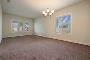 2452 W Belle Glade Ln, Manteca, CA 95336 - Photo 9