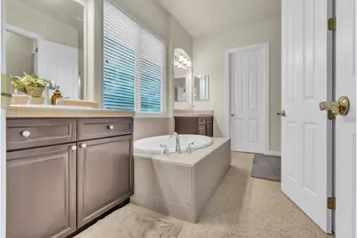 11034 Tinta Fina Drive, Rancho Cordova, CA 95670 - Photo 13