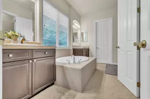 11034 Tinta Fina Dr, Rancho Cordova, CA 95670 - Photo 13