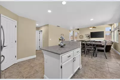 8509 Zachis Way, Antelope, CA 95843 - Photo 21