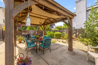 8225 Burloak Way, Elk Grove, CA 95758 - Photo 29