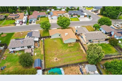 1328 Crest Drive, Yuba City, CA 95993 - Photo 25