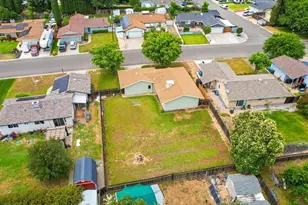 1328 Crest Dr, Yuba City, CA 95993 - Photo 25