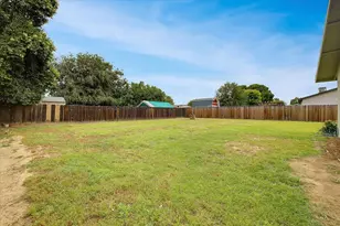 1328 Crest Dr, Yuba City, CA 95993 - Photo 21