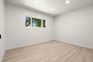 8770 Gerber Rd, Sacramento, CA 95828 - Photo 25
