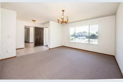 524 Woodside Drive, Woodland, CA 95695 - Photo 5