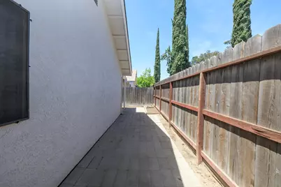 2180 Oxford Avenue, Turlock, CA 95382 - Photo 27