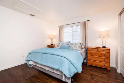 9670 Mizzenmast Court, Elk Grove, CA 95758 - Photo 13