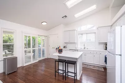 9670 Mizzenmast Court, Elk Grove, CA 95758 - Photo 5