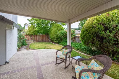 9670 Mizzenmast Court, Elk Grove, CA 95758 - Photo 19