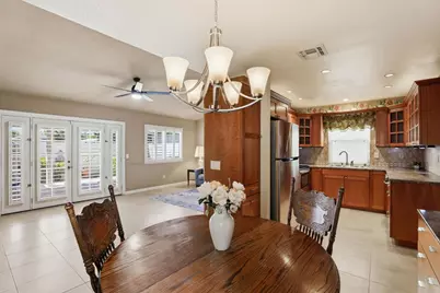 7526 Sunfaire Lane, Sacramento, CA 95828 - Photo 15