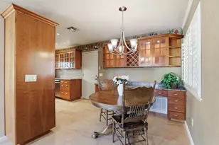 7526 Sun Faire Ln, Sacramento, CA 95828 - Photo 7
