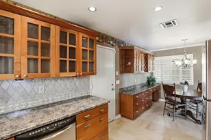 7526 Sun Faire Ln, Sacramento, CA 95828 - Photo 5
