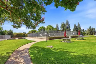 7526 Sun Faire Ln, Sacramento, CA 95828 - Photo 37