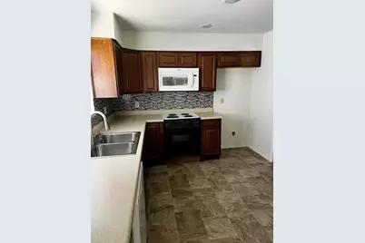 1521 La Cresenta Court, Yuba City, CA 95993 - Photo 7