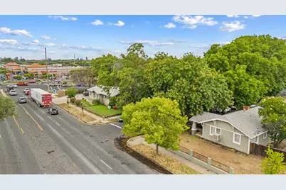 221 Alturas, Modesto, CA 95351 - Photo 7