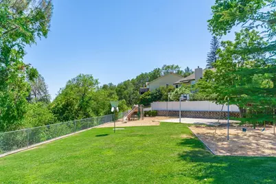 13042 Sweetbriar Court, Auburn, CA 95603 - Photo 43