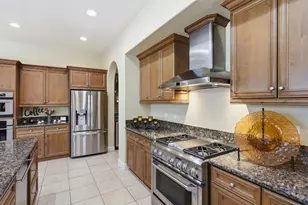 6813 Vilamoura Way, Elk Grove, CA 95757 - Photo 19