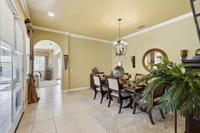 6813 Vilamoura Way, Elk Grove, CA 95757 - Photo 11