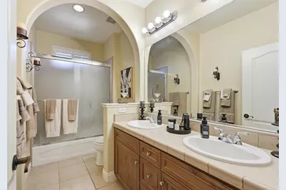 6813 Vilamoura Way, Elk Grove, CA 95757 - Photo 31